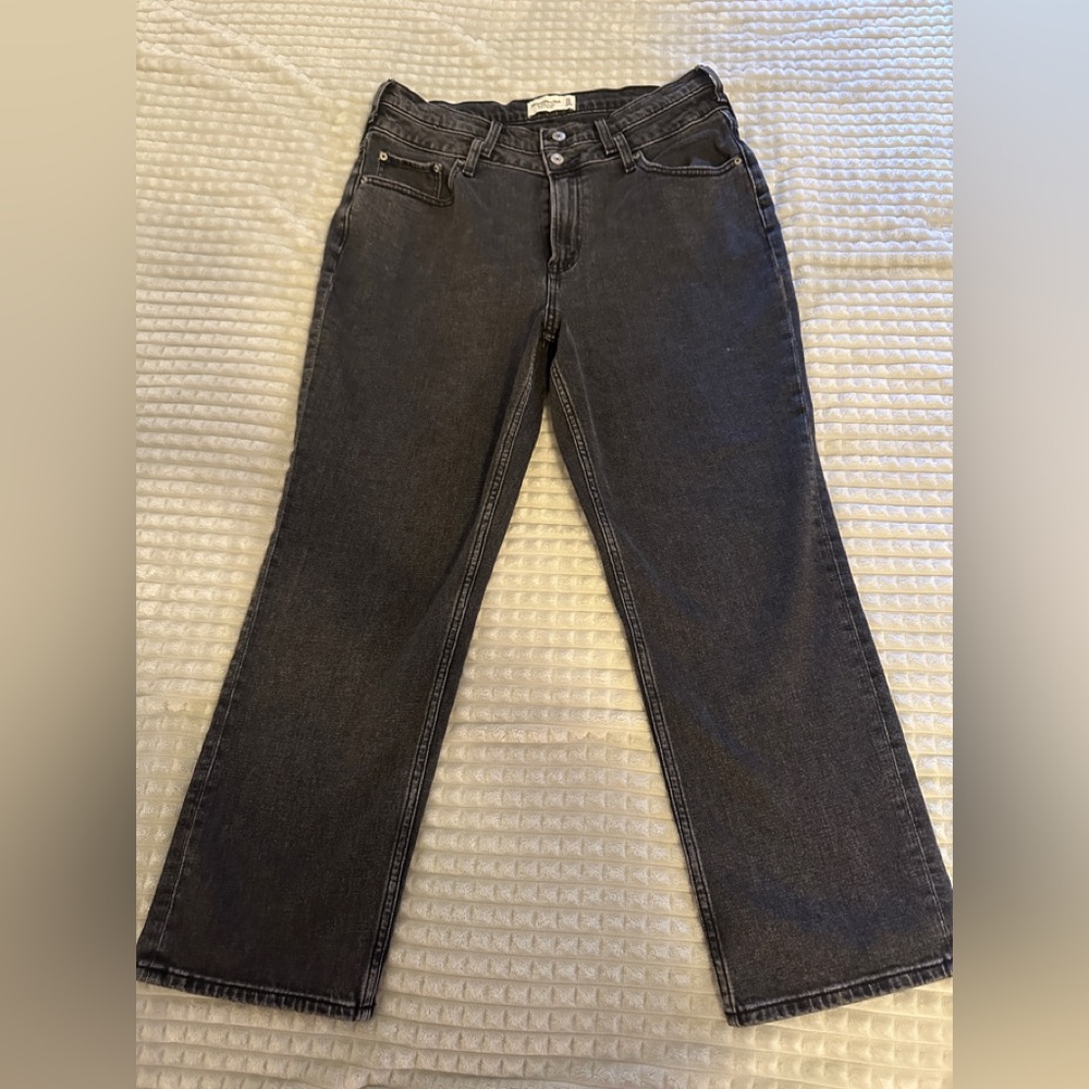 Abercrombie & Fitch Women's black washed the ankle straight ultra high rise.